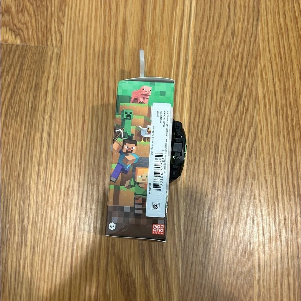 Minecraft Kids Flashing LCD Watch Green and Black New in box